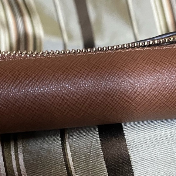 Michael Kors Jet Set Travel wallet w/keychain - Picture 7 of 9